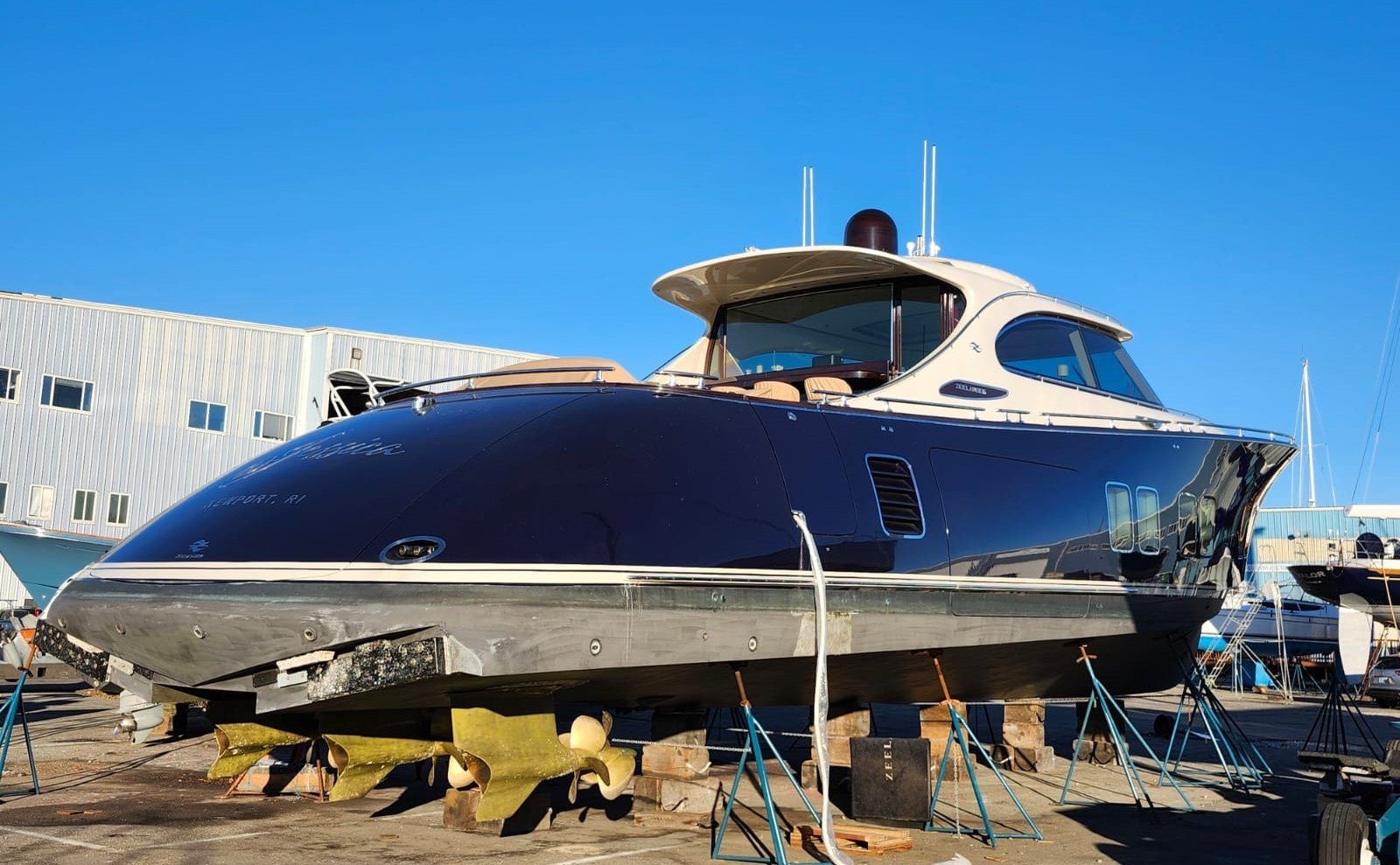 Yachts & Small Crafts